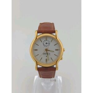 America Perry Ellis Watch Men 34mm Gold ToneCase - Leather‎ Band- New Battery